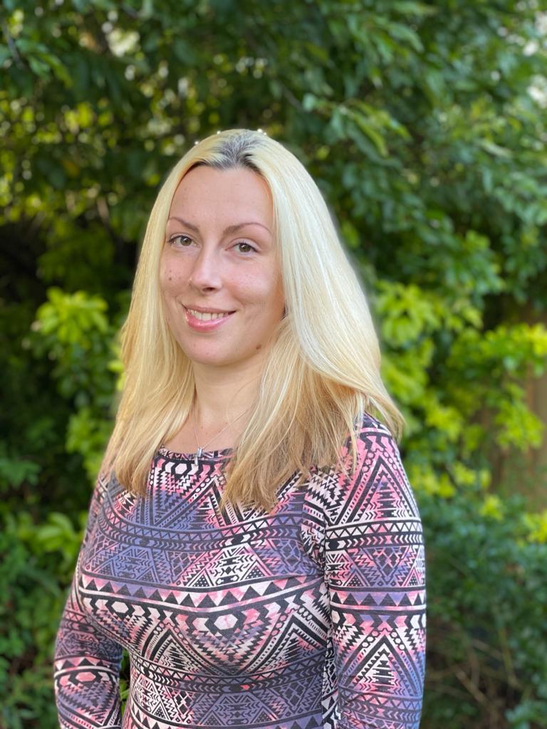 https://www.roxana.rudzik-shaw.com/userfiles/media/default/roxana-rudzik-shaw-headshot-2020.jpg